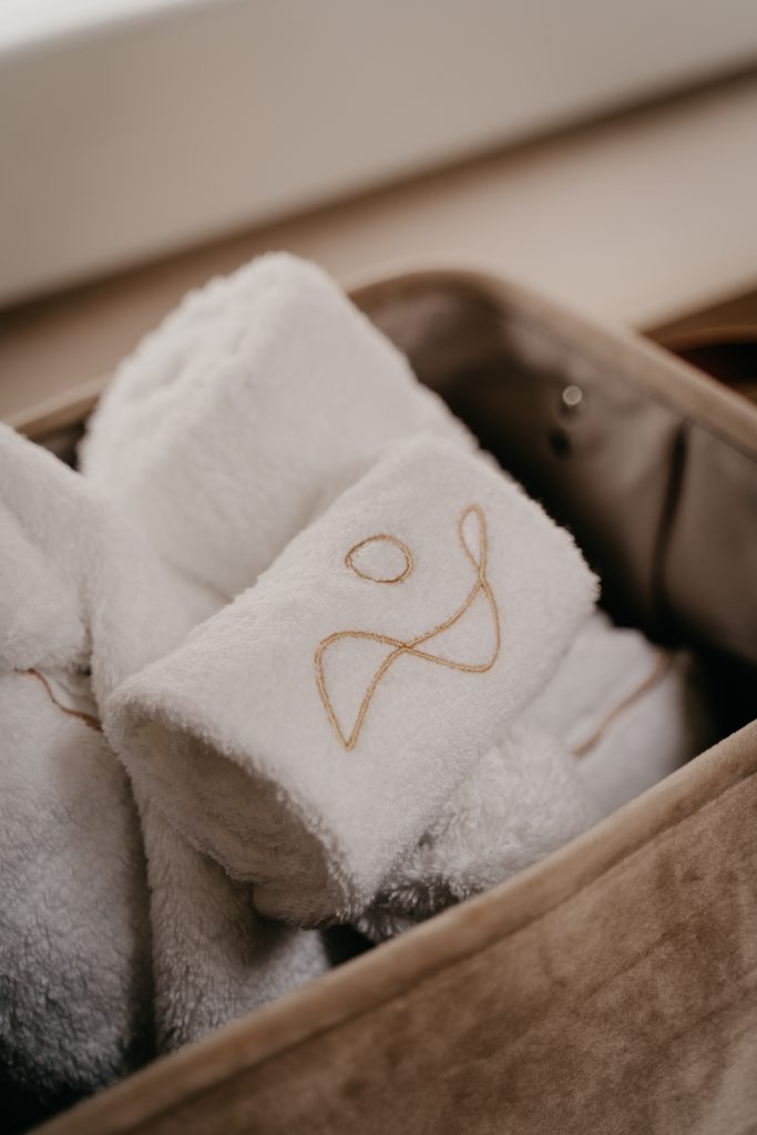 The Balance yacht 17 scaled